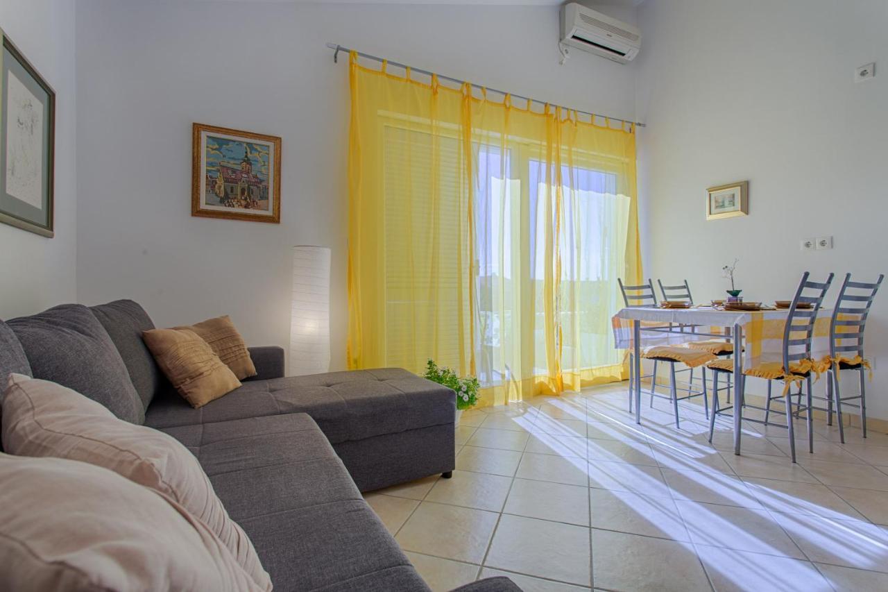 Marija * Novigrad (Dalmatia)